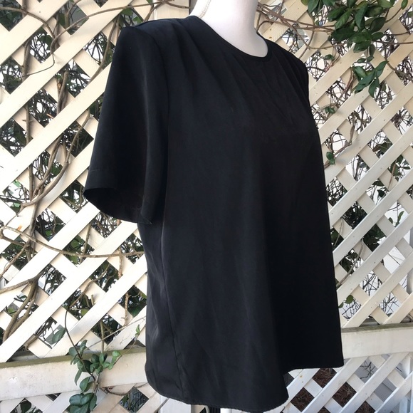 Moder Essentials Top. - Picture 6 of 8